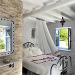Apsenti Couples Only アパートホテル Agios Ioannis Diakoftis