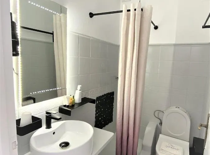 Ξενοδοχείο με διαμερίσματα Apsenti Couples Only