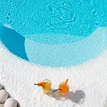 Apsenti Couples Only Aparthotel 4*
