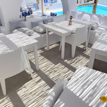 Apsenti Couples Only Aparthotel 4*