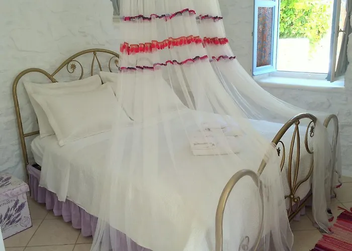 Апарт-отель Apsenti Couples Only 4*