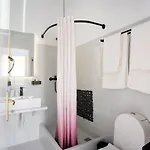 Ξενοδοχείο με διαμερίσματα Apsenti Couples Only 4*