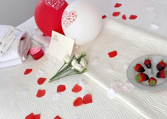 Apsenti Couples Only Aparthotel Agios Ioannis Diakoftis